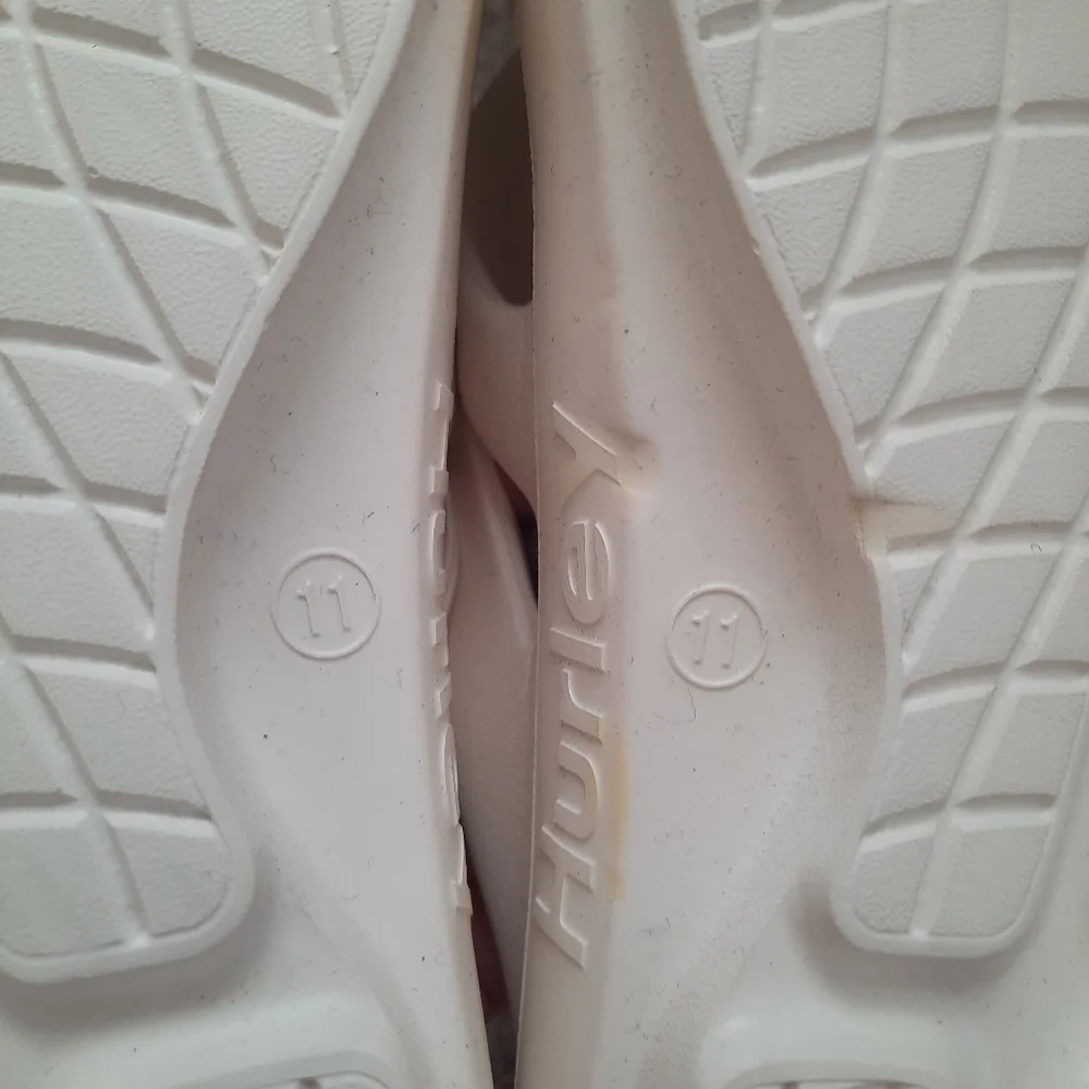 Hurley Injection Flip-flop Cream Cushioned Footbed Slip-on Thong Sandals Size 11